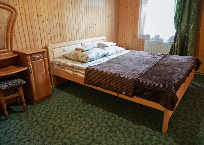 у яни Деревянный коттедж Яблоница